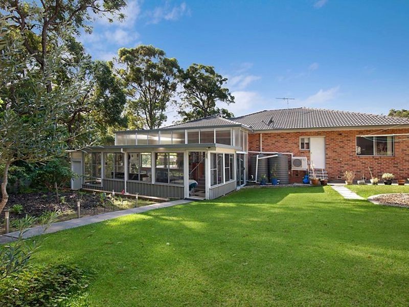 15 Crangan Bay Drive, Nords Wharf NSW 2281