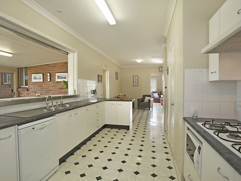 43 Burwood Road, Whitebridge NSW 2290
