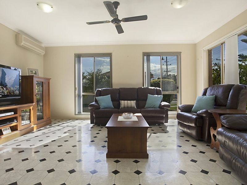 43 Burwood Road, Whitebridge NSW 2290