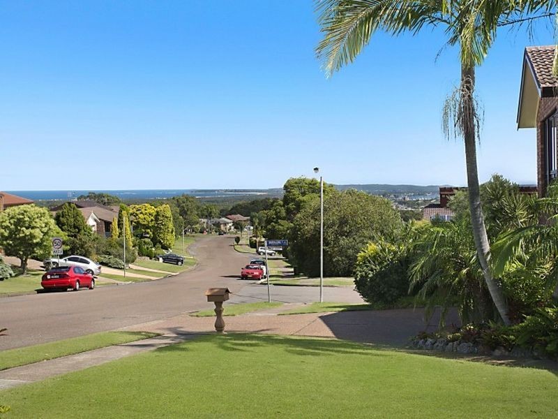 2 Camberwarra Drive, Belmont North NSW 2280