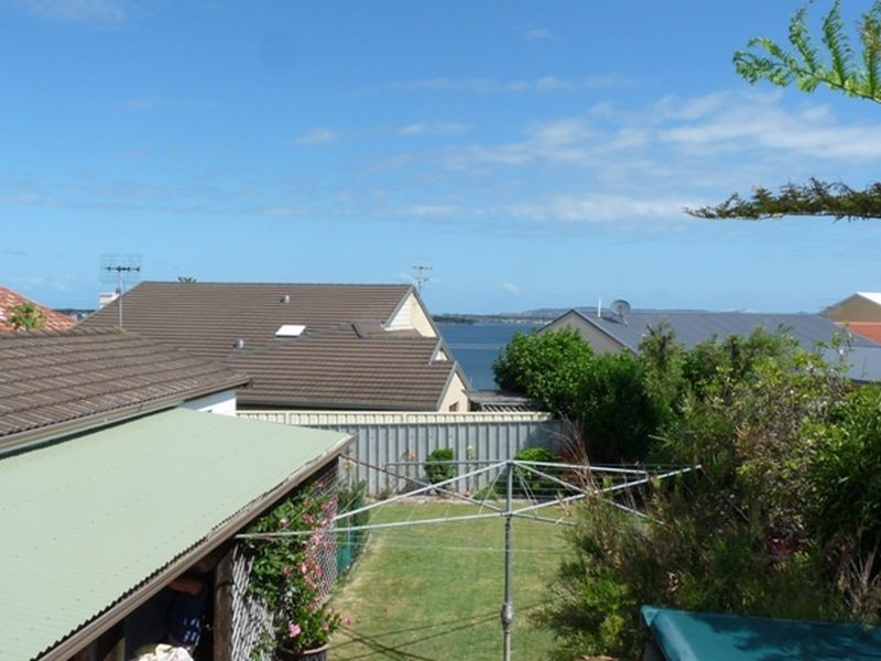 14 Crown Street, Belmont NSW 2280