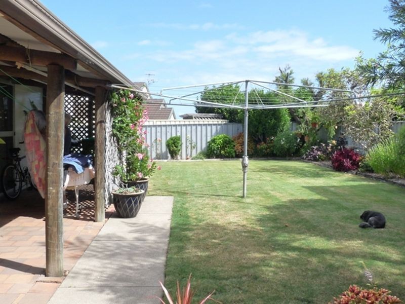 14 Crown Street, Belmont NSW 2280