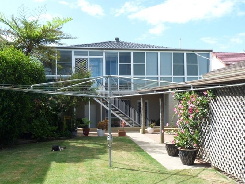 14 Crown Street, Belmont NSW 2280