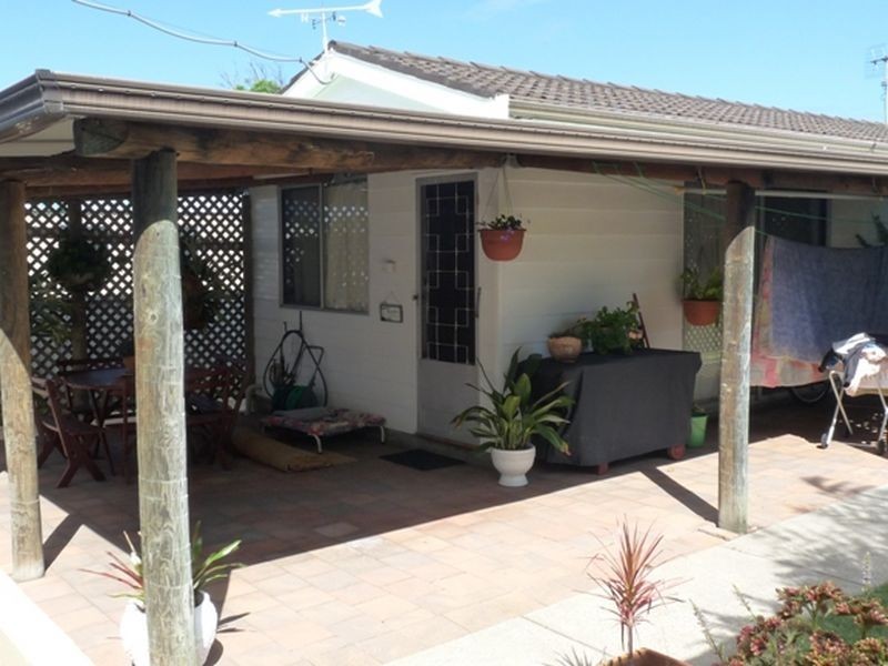 14 Crown Street, Belmont NSW 2280