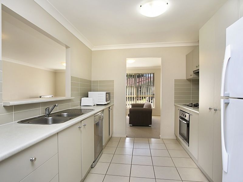 1 Gilmore Place, Cameron Park NSW 2285