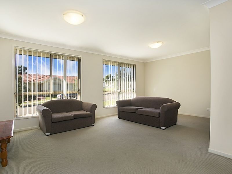 1 Gilmore Place, Cameron Park NSW 2285