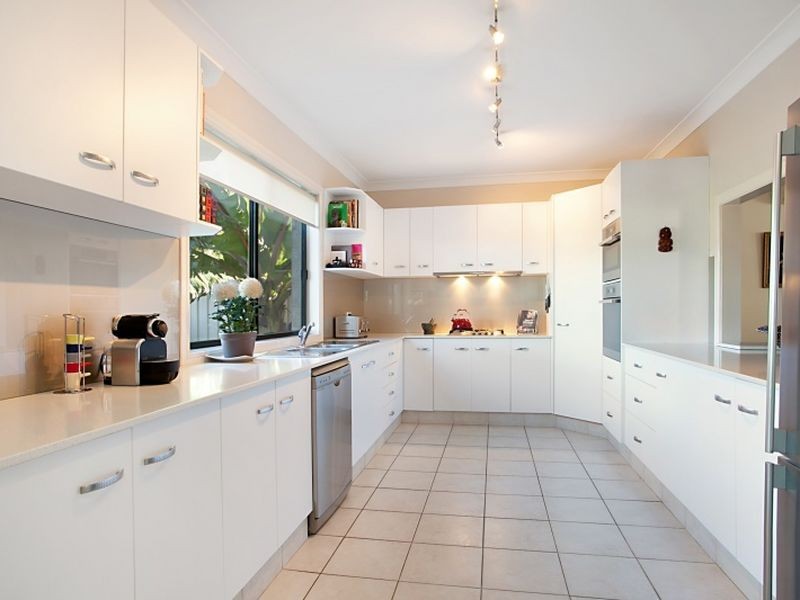 10 Whipbird Way, Belmont NSW 2280
