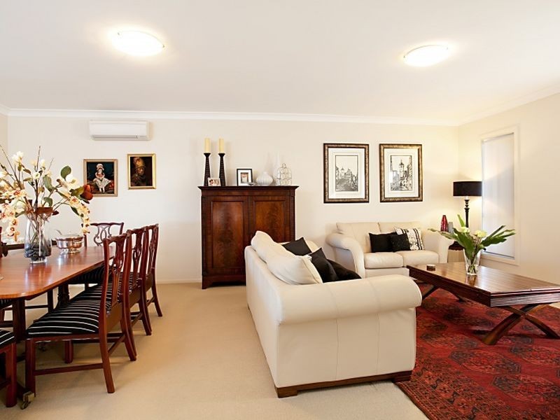 10 Whipbird Way, Belmont NSW 2280