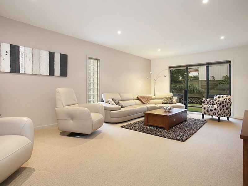 9 Dwyer Chase, Eleebana NSW 2282