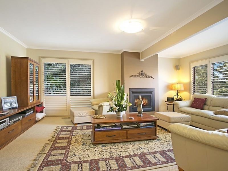 16 Wollundry Close, Eleebana NSW 2282