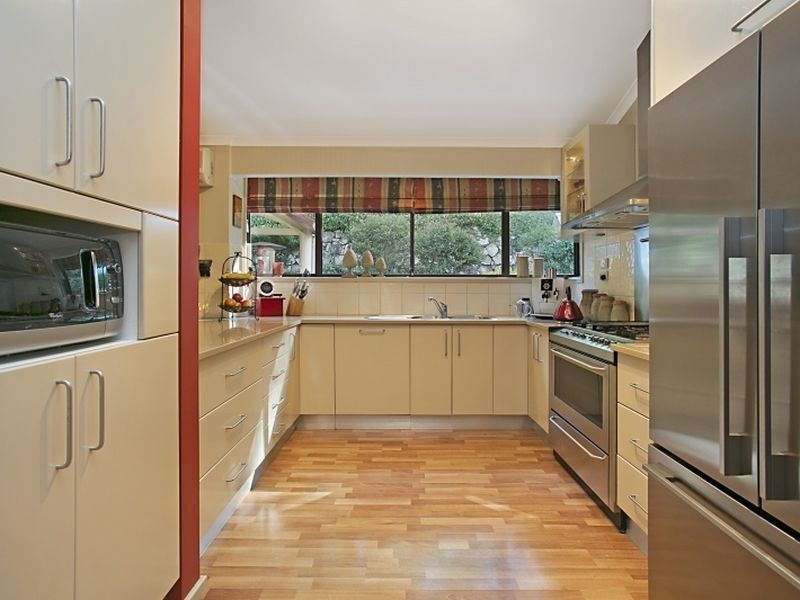 16 Wollundry Close, Eleebana NSW 2282