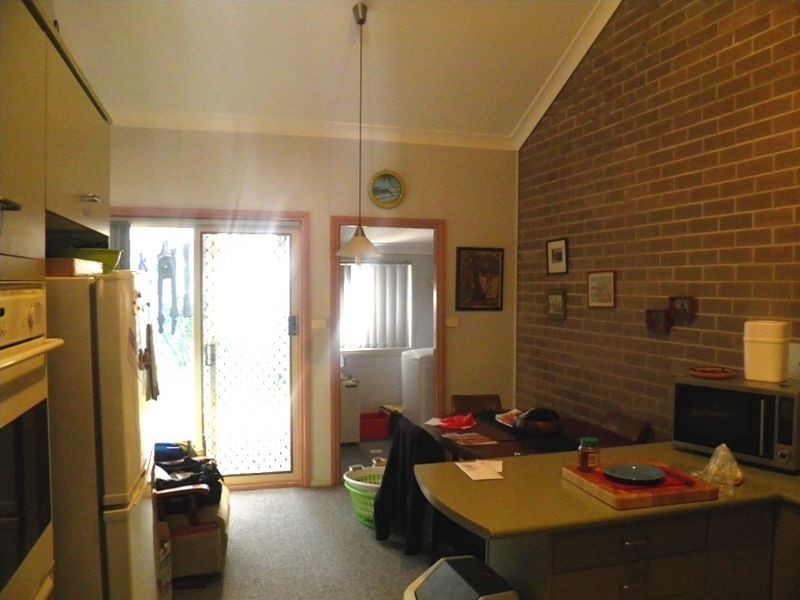 10/25-31 Haddon Crescent, Marks Point NSW 2280