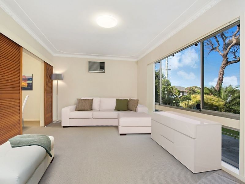 2 Calverton Crescent, Belmont North NSW 2280