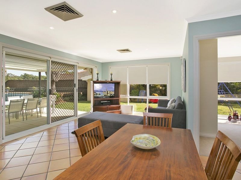 1 Gorman Close, Eleebana NSW 2282