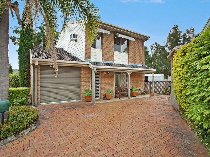 8 Palm Court, Warners Bay NSW 2282