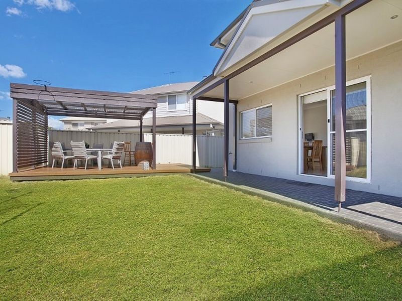 14 Siloam Drive, Belmont North NSW 2280