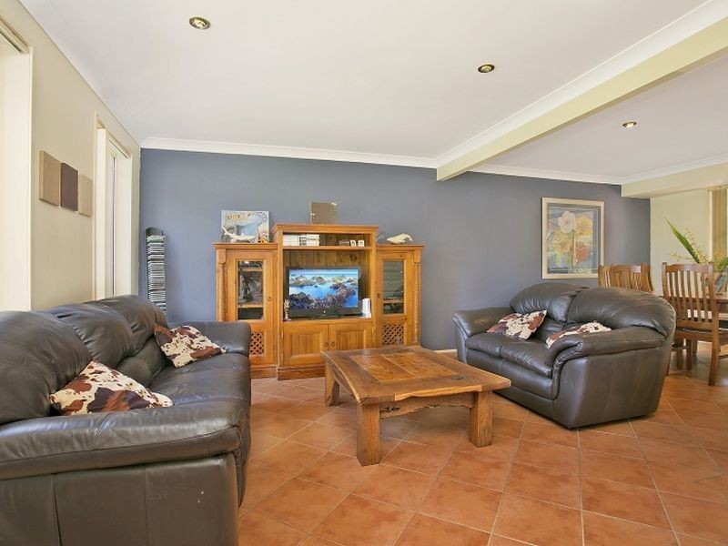 14 The Crest Cove, Valentine NSW 2280