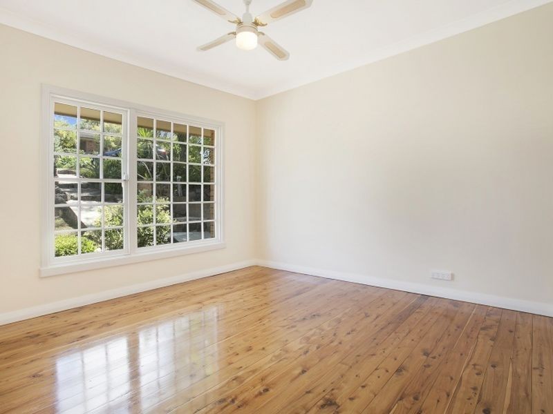 10 Pannamena Crescent, Eleebana NSW 2282