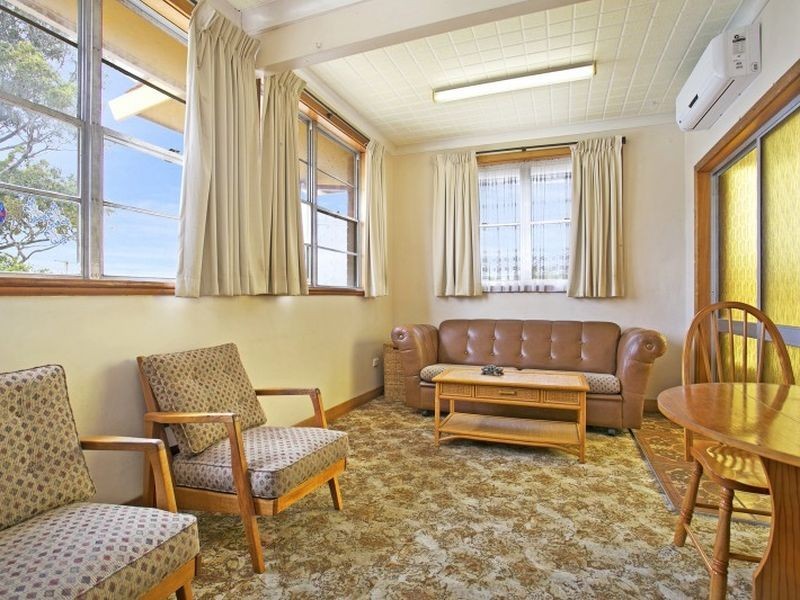 23 Deane Street, Belmont NSW 2280