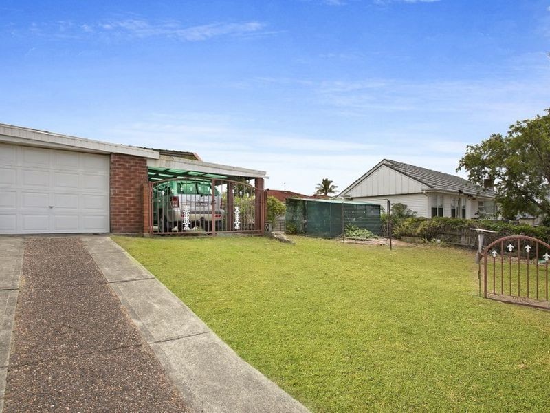 23 Deane Street, Belmont NSW 2280