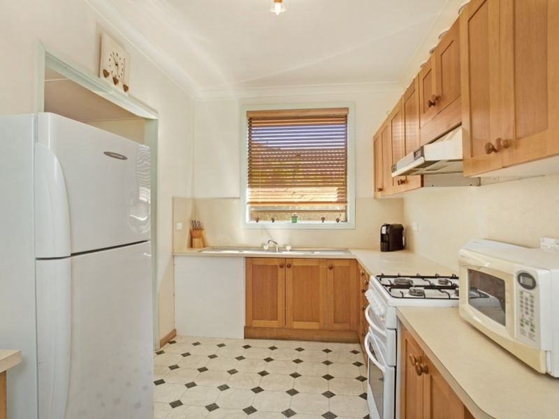 67 Yorston Street, Warners Bay NSW 2282