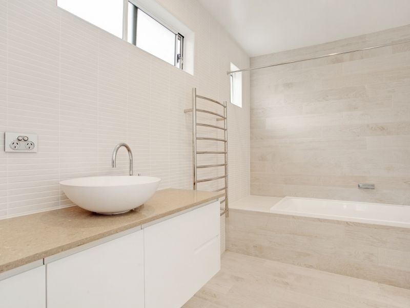 21 Marks Parade, Marks Point NSW 2280