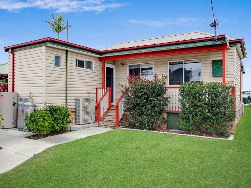 21 Marks Parade, Marks Point NSW 2280