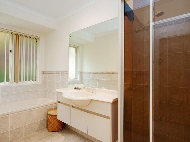 26 Seafarer Close, Belmont NSW 2280