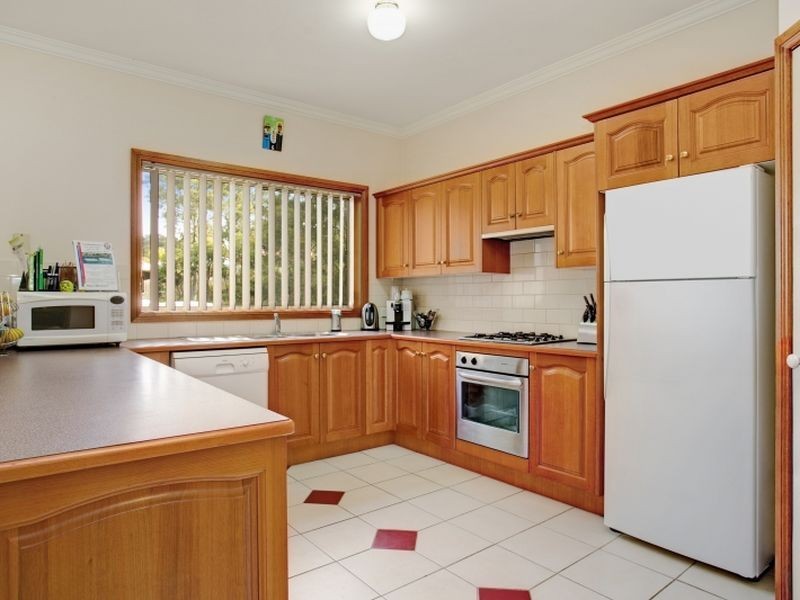 27 Nyanda Avenue, Floraville NSW 2280