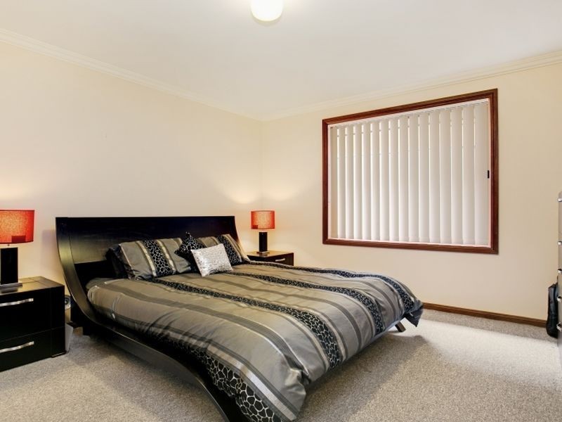 27 Nyanda Avenue, Floraville NSW 2280