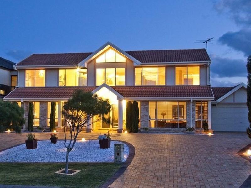 12 Seacliff Place, Caves Beach NSW 2281