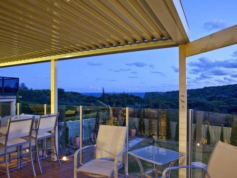 12 Seacliff Place, Caves Beach NSW 2281