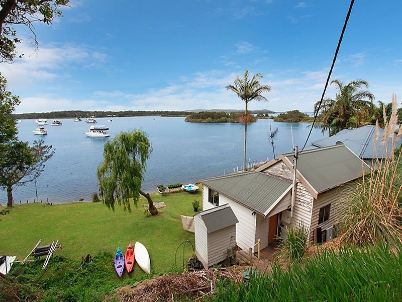 154 Marks Point Road, Marks Point NSW 2280