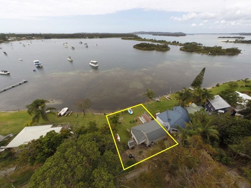 154 Marks Point Road, Marks Point NSW 2280