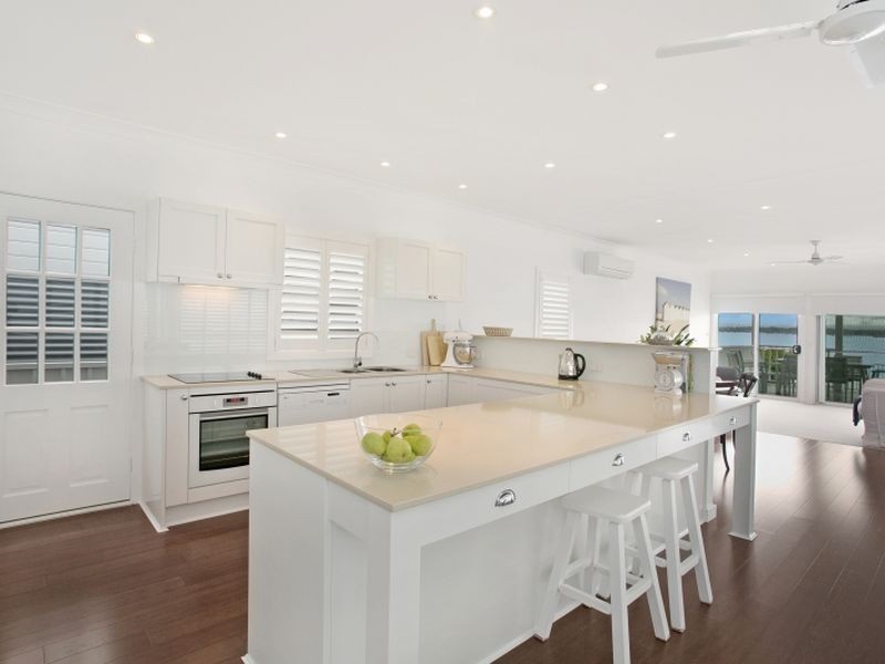 11 New Street, Belmont South NSW 2280