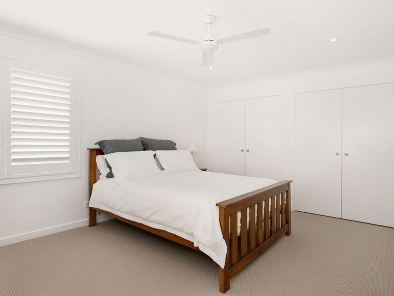 11 New Street, Belmont South NSW 2280