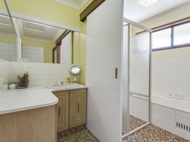 11 Seacroft Close, Belmont North NSW 2280
