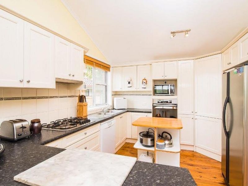 70 Croft Road, Eleebana NSW 2282