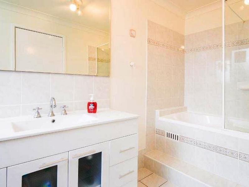 70 Croft Road, Eleebana NSW 2282