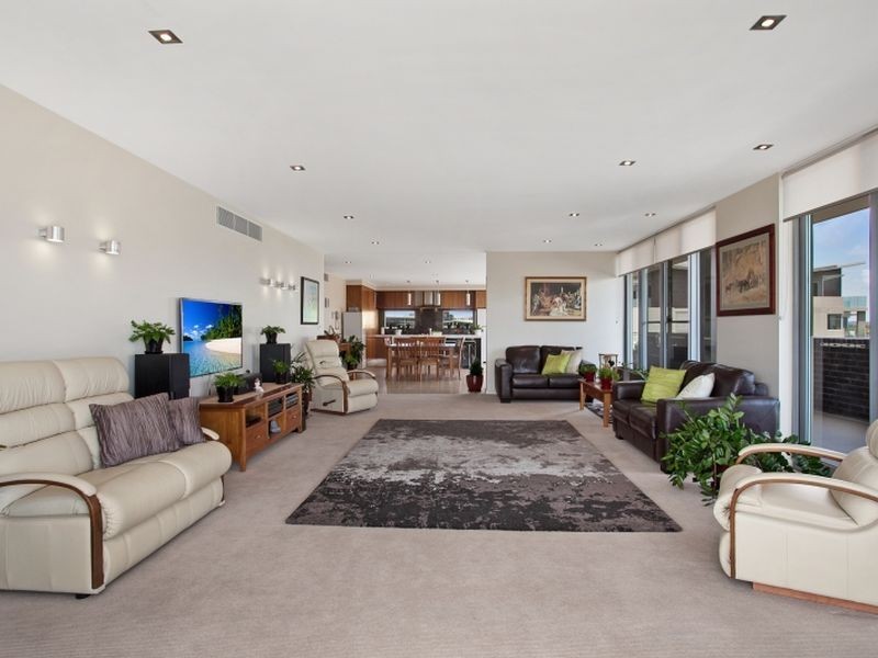 506/5 Sharp Street, Belmont NSW 2280