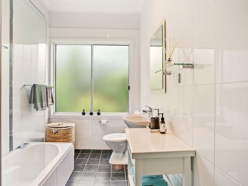 27 Lees Street, Charlestown NSW 2290