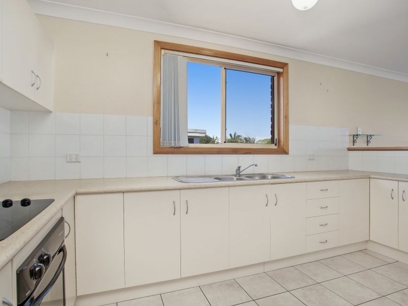 2/16 Crown Street, Belmont NSW 2280