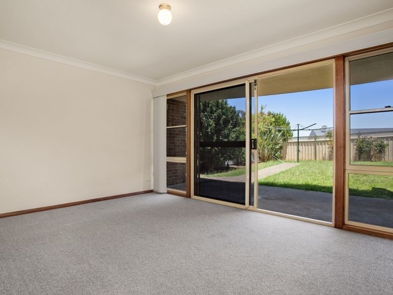 2/16 Crown Street, Belmont NSW 2280