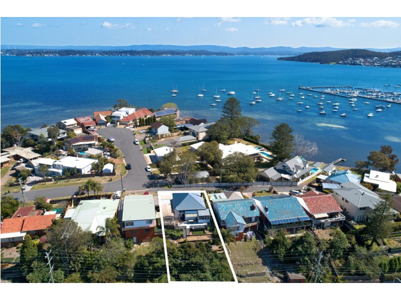 9 Bellevue Road, Belmont NSW 2280