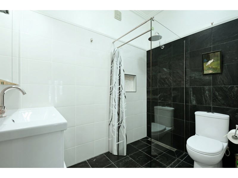 9 Bellevue Road, Belmont NSW 2280