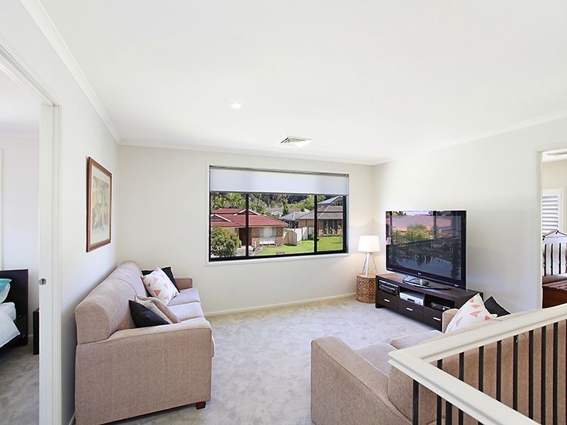 2 Whipbird Way, Belmont NSW 2280