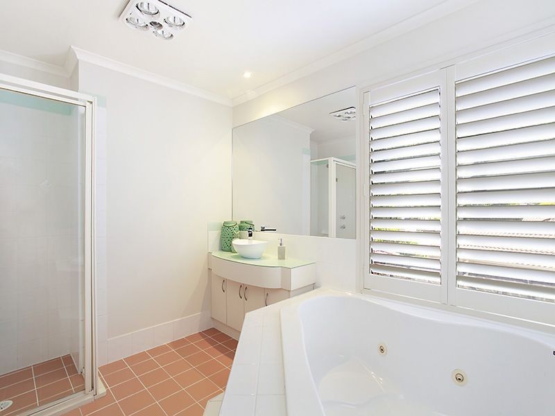 2 Whipbird Way, Belmont NSW 2280