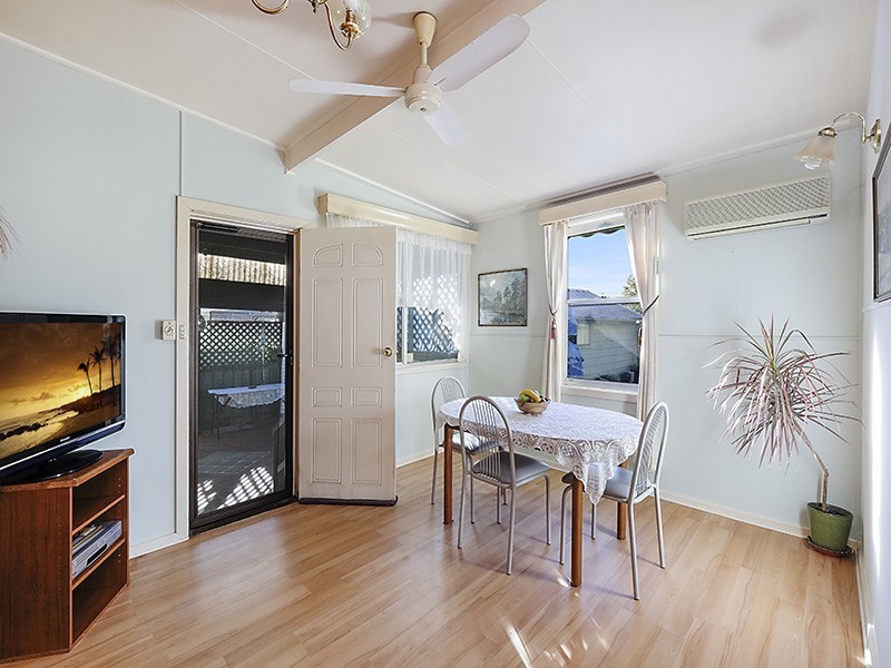 8 Findon Street, Marks Point NSW 2280