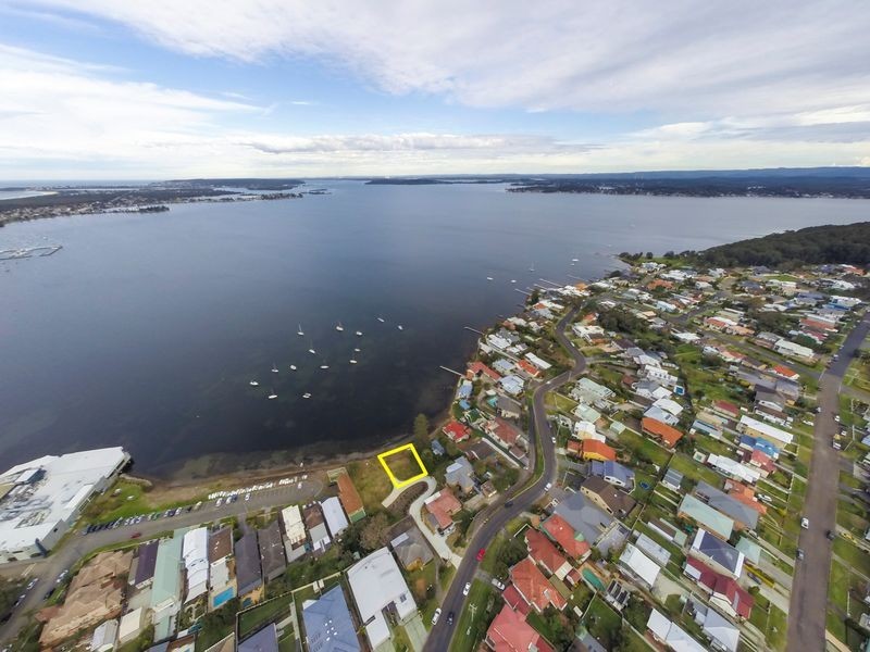 74 Ross Street, Belmont NSW 2280