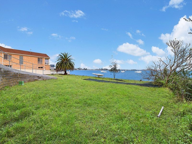 74 Ross Street, Belmont NSW 2280